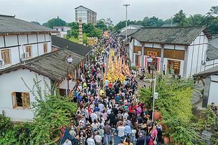 拜仁目标？特里皮尔本赛季送出54记关键传球，五大联赛后卫最多